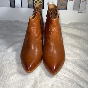 FRYE BOOTS!!!!! 🫶🏼🫶🏼🫶🏼🫶🏼😍